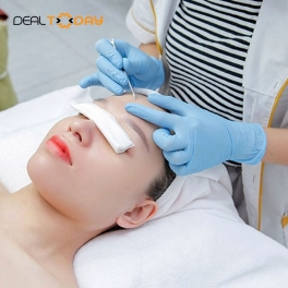 Chăm sóc da chạy vitamin C, ánh sáng sinh học tại Thẩm mỹ Nắng Mai