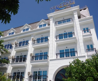 Phòng Superior Double City View 3N2Đ tại Ngọc Châu Hotel Phú Quốc 3 sao