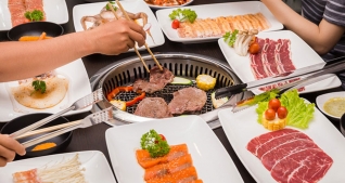 Buffet Trưa Samurai BBQ – Gần 70 món BBQ - Lẩu Bò Mỹ - Hải Sản và Sushi – Tặng Buffet Kem.