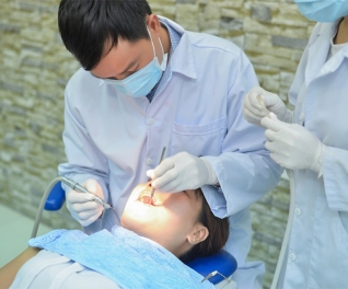 Trồng răng sứ Zirconia bảo hành 20 năm tại Nha khoa Y Đức