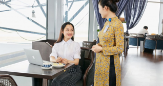 Phòng chờ Sông Hồng Premium Lounge tại ga quốc tế sân bay Nội Bài