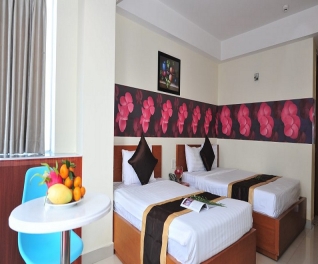 Phòng Superior Triple City View 2N1Đ tại Amity Hotel Nha Trang 3 sao cho 03 khách