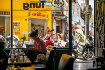 Trải nghiệm không thể thiếu khi du lịch Đà Lạt: Đến Tùng “làm” ly cafe!