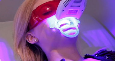 Tẩy trắng răng công nghệ Laser Whitening tại Nha khoa Trung Hiếu