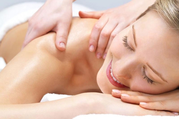 05 lần xoa bóp, bấm huyệt, chữa đau mỏi cổ, vai, gáy tại Doctor Skin Spa