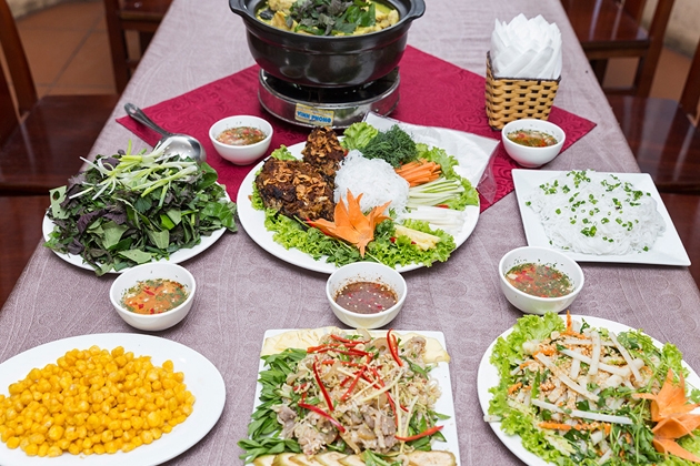 Set Cá Lăng Kèm Bê Tái Chanh Cho 04 - 06 Người tại nhà hàng Tre Bãi Đá
