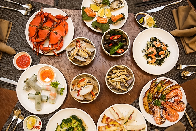 Buffet hải sản đẳng cấp quốc tế 200 món tại Bay Buffet - 167 Hoàng Ngân