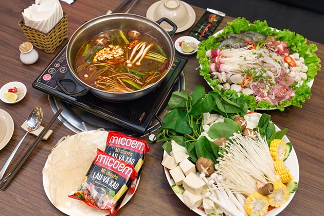 Buffet Lẩu ăn thả ga, không lo về giá tại Buffet BBQ & Hot Pot Asi Deli - Hanoi Center Point Lê Văn Lương