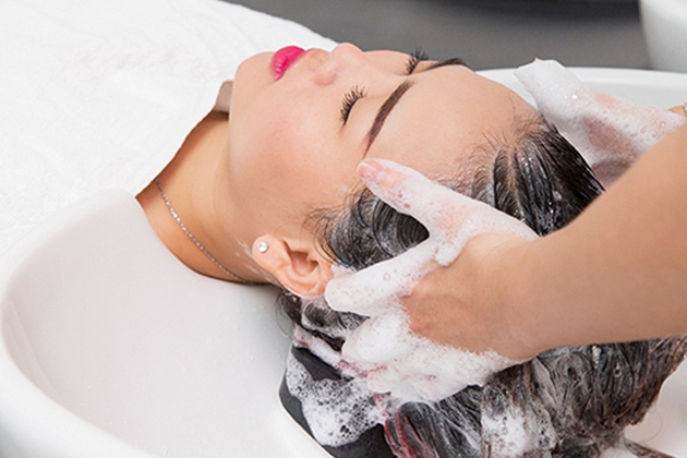 Combo 10 buổi gội đầu kết hợp massage mặt, đắp mặt nạ tại Tom Hair Salon