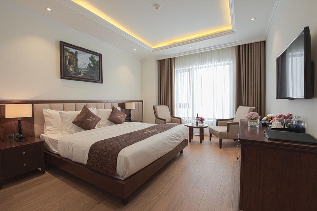 Khách sạn Monarque Đà Nẵng