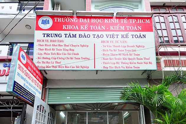 Khóa học Thực hành khai báo thuế (10 Buổi) - Trường ĐH Kinh Tế TP. Hồ Chí Minh