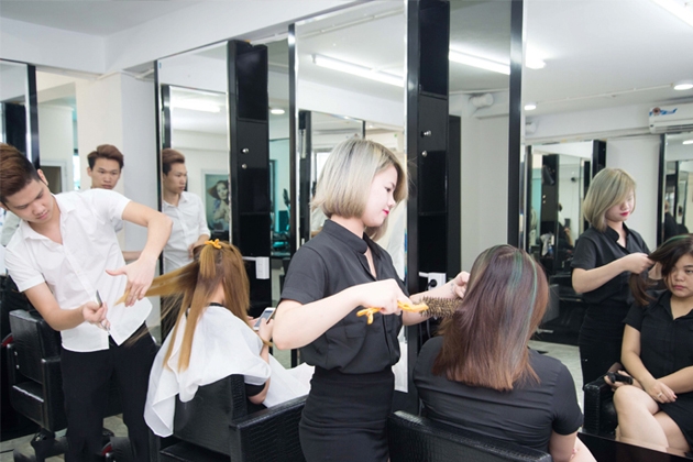 Combo Cắt/ Gội/ Hấp siêu hấp dẫn tại Vera Salon