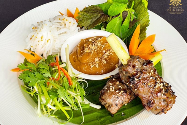 Tour du ngoạn sông Sài Gòn và set menu 05 món - Tàu 5 sao Saigon Princess