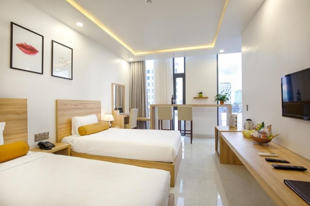 Khách sạn Cotinent 3 sao