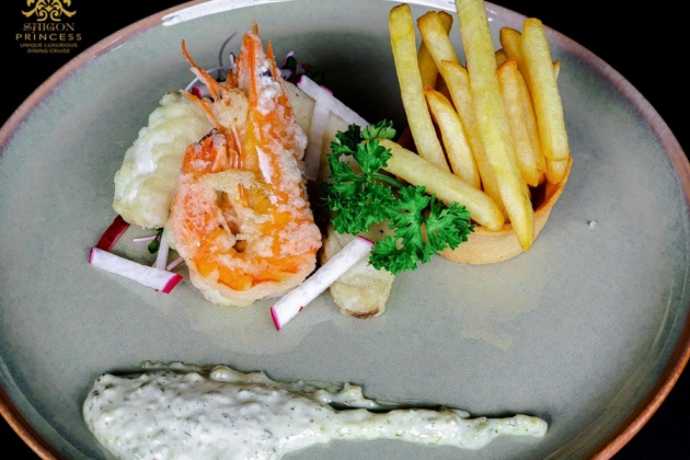 Tour du ngoạn sông Sài Gòn – Tàu 5 sao Saigon Princess - Bữa tối set menu cho trẻ em 06 - 11 tuổi