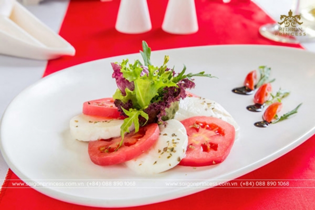 Tour du ngoạn sông Sài Gòn và set menu chay 04 món - Tàu 5 sao Saigon Princess