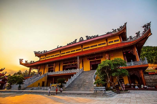 Du lịch Hành hương Lễ Phật: Yên Tử - Chùa Ba Vàng (01 ngày)