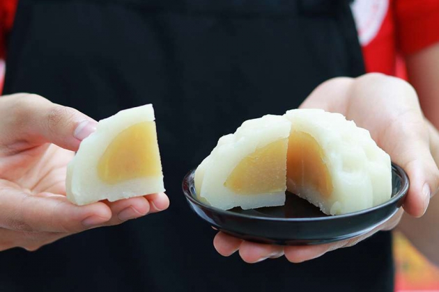 Hội An Mooncake - Bộ hộp quà Hoa Viên - Combo 04 bánh chay