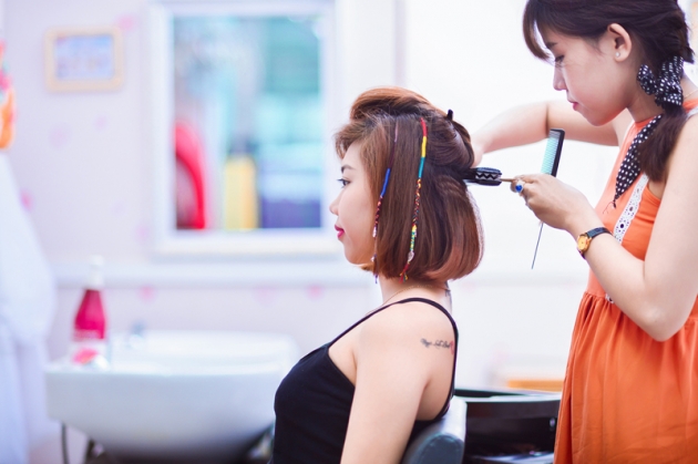 Uốn/ duỗi/ nhuộm/ + Cắt + Gội + Sấy tại Salon Nana