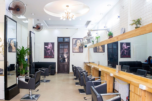 Dịch vụ cắt uốn cụp hoặc nhuộm kèm uốn phồng chân hoặc ép vỏ và phục hồi tóc tại Viện tóc Poppy