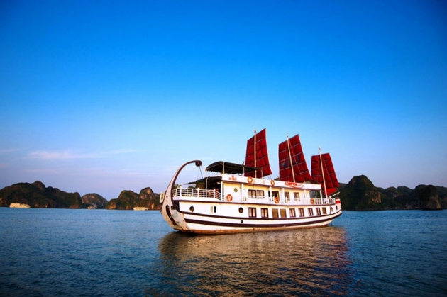 Tham quan Vịnh Hạ Long 03 ngày 02 đêm với Du thuyền Scorpion