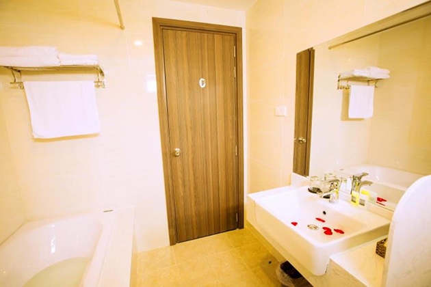Khách sạn Euro Star 3 sao