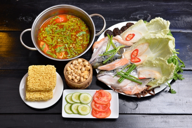 Combo lẩu tự chọn 01 trong 03 loại dành cho 02 - 03 người tại Nhà hàng It's BBQ