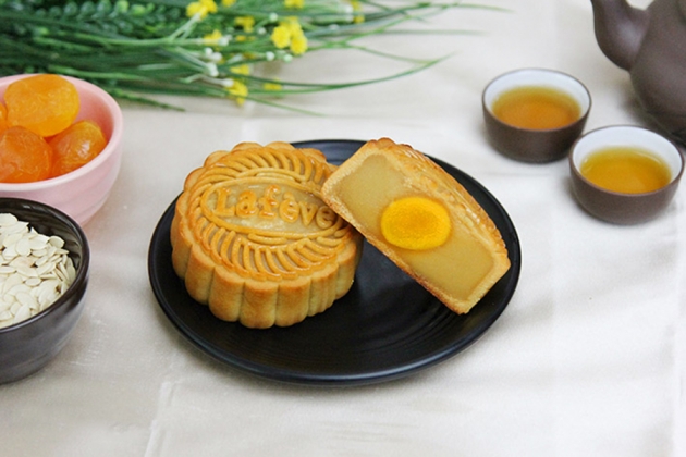 Hệ Thống Lafeve Bakery - Combo 02 Bánh Trung Thu 160gr và 04 Cây Bánh 60gr