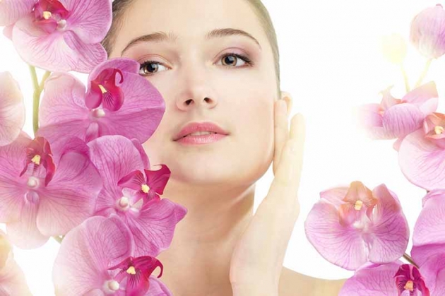Gói trị mụn + Chạy vitamin C làm sáng mịn da + Se khít lỗ chân lông tại Phụng Hoàng Spa