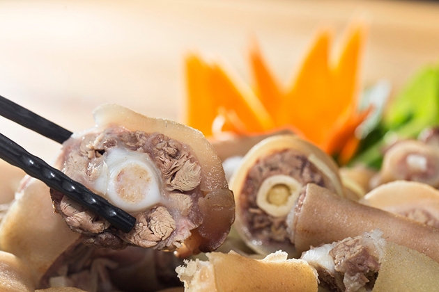 Buffet Nghé tơ khổng lồ tại Nghé Vàng Beer Club