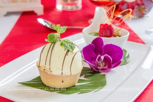 Tour du ngoạn sông Sài Gòn và set menu chay 04 món - Tàu 5 sao Saigon Princess