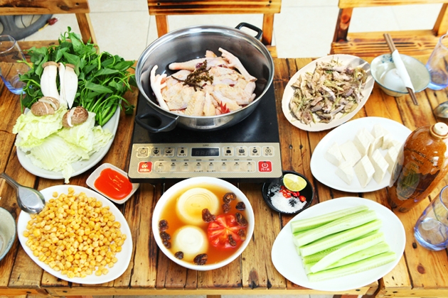 Set Lẩu gà Hỏa Diệm Sơn độc đáo cho 04 người tại Nhà hàng Hội Quán Kim+