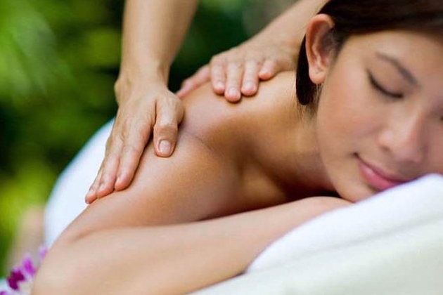 Massage và đắp bùn, gừng, thải độc lưng, vai, cổ, gáy tại Miyu Healthy Spa