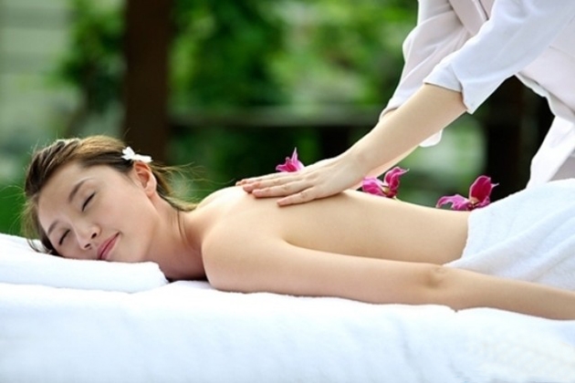 Tắm trắng toàn thân tại Rosy Spa