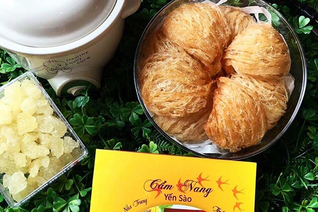 Quà Tết đẳng cấp - Hồng Yến rút lông nguyên tổ - Hộp 100gr + Tặng kèm đường phèn và tập hướng dẫn