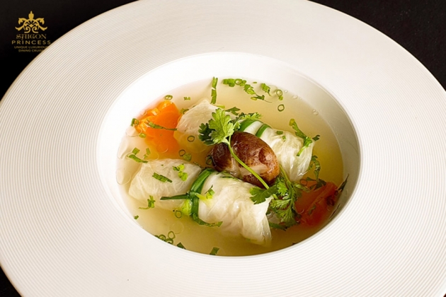Tour du ngoạn sông Sài Gòn và set menu 04 món - Tàu 5 sao Saigon Princess