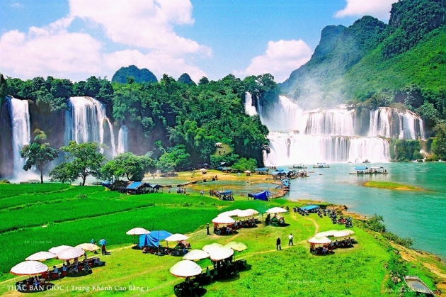Tour Hà Nội - Hồ Ba Bể - Thác Bản Giốc - Động Ngườm Ngao - Suối Lê Nin 3N2Đ