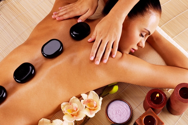Massage Đá Nóng Là Gì? 1 Massage đá nóng là gì