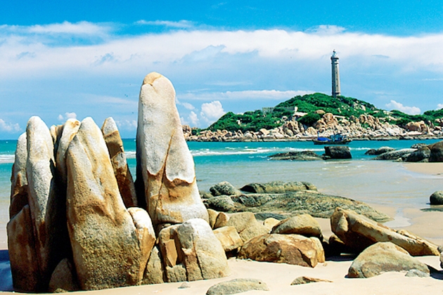 Tour Mũi Né - Núi Tà Kú - Lâu đài rượu vang (2N1Đ) - Resort 5 sao