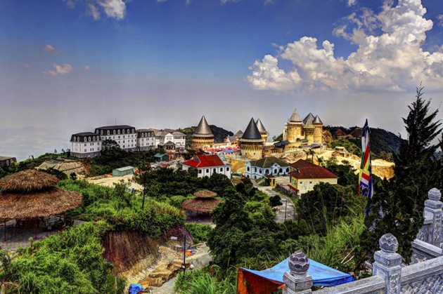 Bà Nà Núi Chúa - Cố đô Huế - Động Phong Nha (3N2Đ)