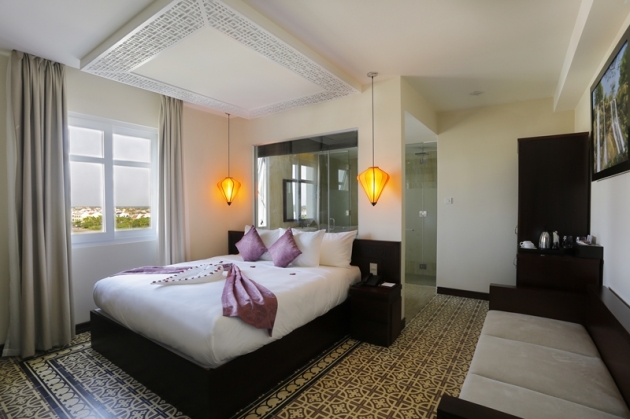 Royal Riverside Hội An Hotel 4*