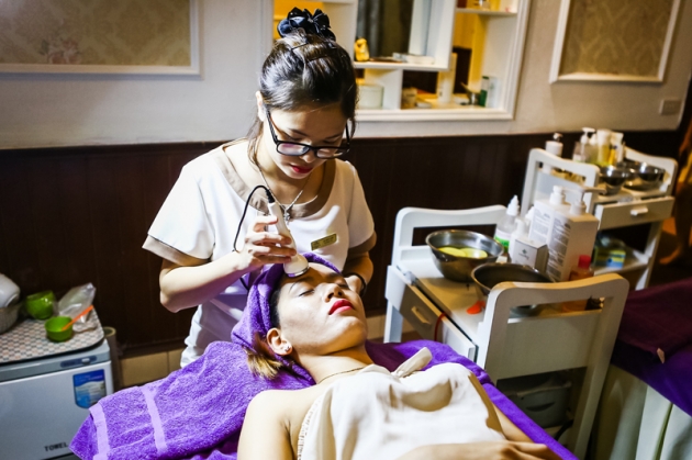 Trẻ hoá và làm trắng sáng da mặt tại TMV Emma