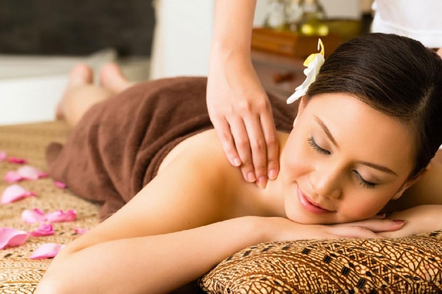 Massage và đắp bùn, gừng, thải độc lưng, vai, cổ, gáy tại Miyu Healthy Spa