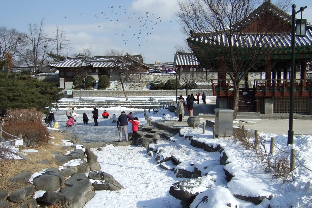 lang-Namsan-Hanok-vao-mua-dong