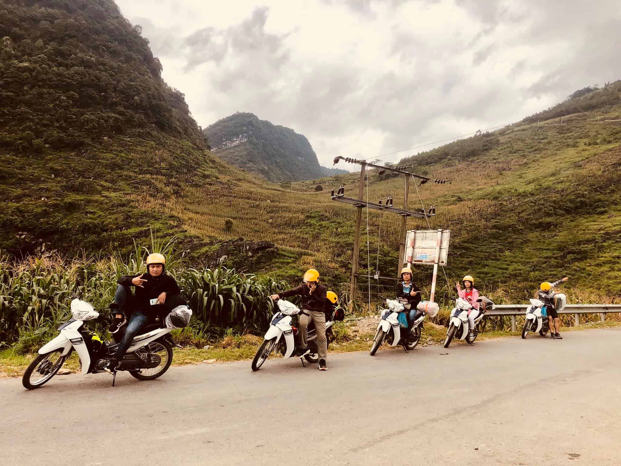 trai-nghiem-doc-dao-tour-kham-pha-ha-giang-bang-xe-may